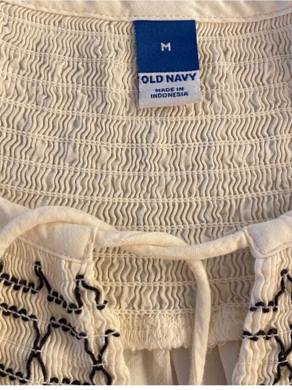 Old Navy Ivory Black Embroidered Boho Peasant Blouse Medium - Picture 8 of 10